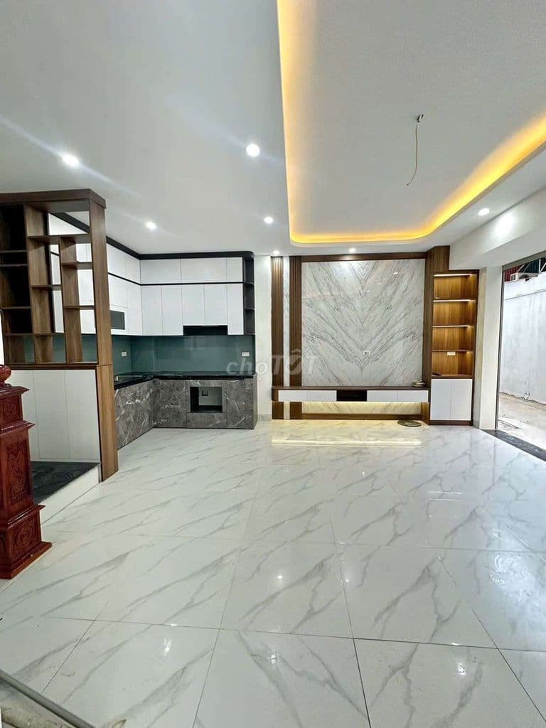 NHÀ PHƯỜNG LIÊN MẠC Ô TÔ ĐỖ CỬA NGÕ THÔNG THOÁNG - Ảnh 2