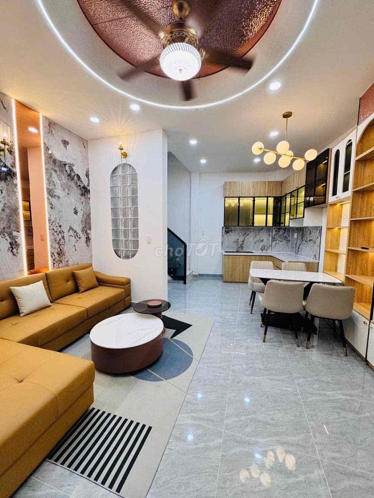 Hiếm! Nhà Quận 3 Khu VIP Lê Văn Sỹ – 4 Tầng, Giá Chỉ 7.39 Tỷ