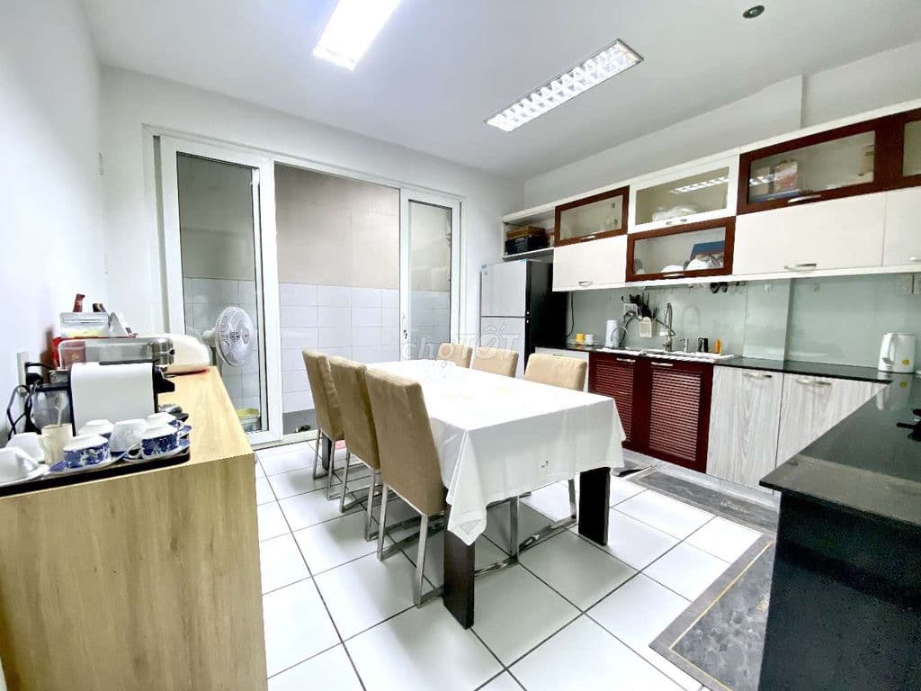 Nhà ngay vòng xoay Lê Văn Sỹ Nguyễn Trọng Tuyển - Ảnh 2