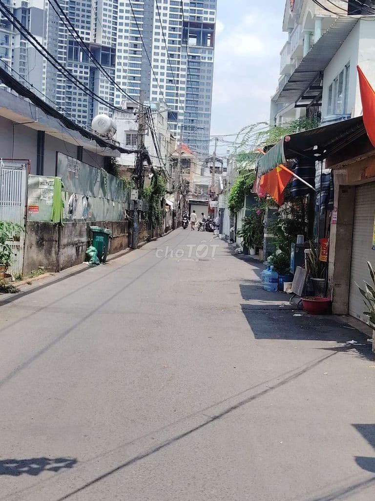 Q7. Nhà 3 tầng đúc HXH gần Nguyễn Thị Thập, có 4PN,PK,Bếp...Nhỉnh 5tyX - Ảnh 2