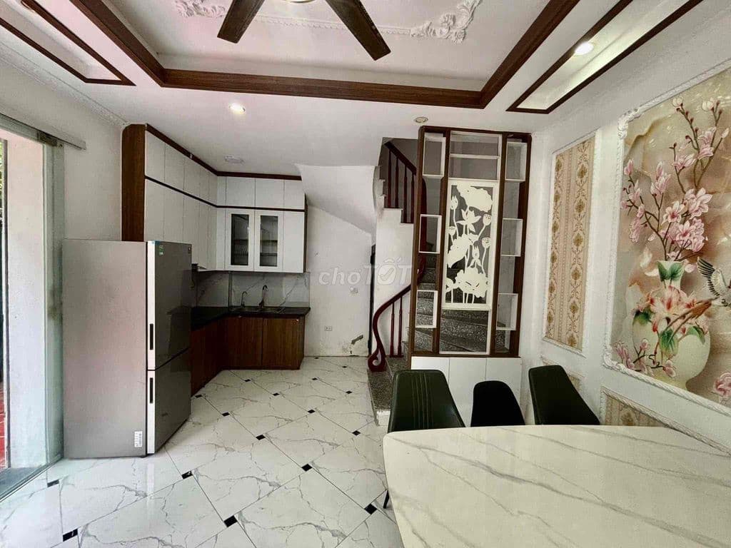 Gần ô tô phố Dương Văn Bé nhà đẹp 2 thoáng dân xây 30m2 x4T giá nhỉnh