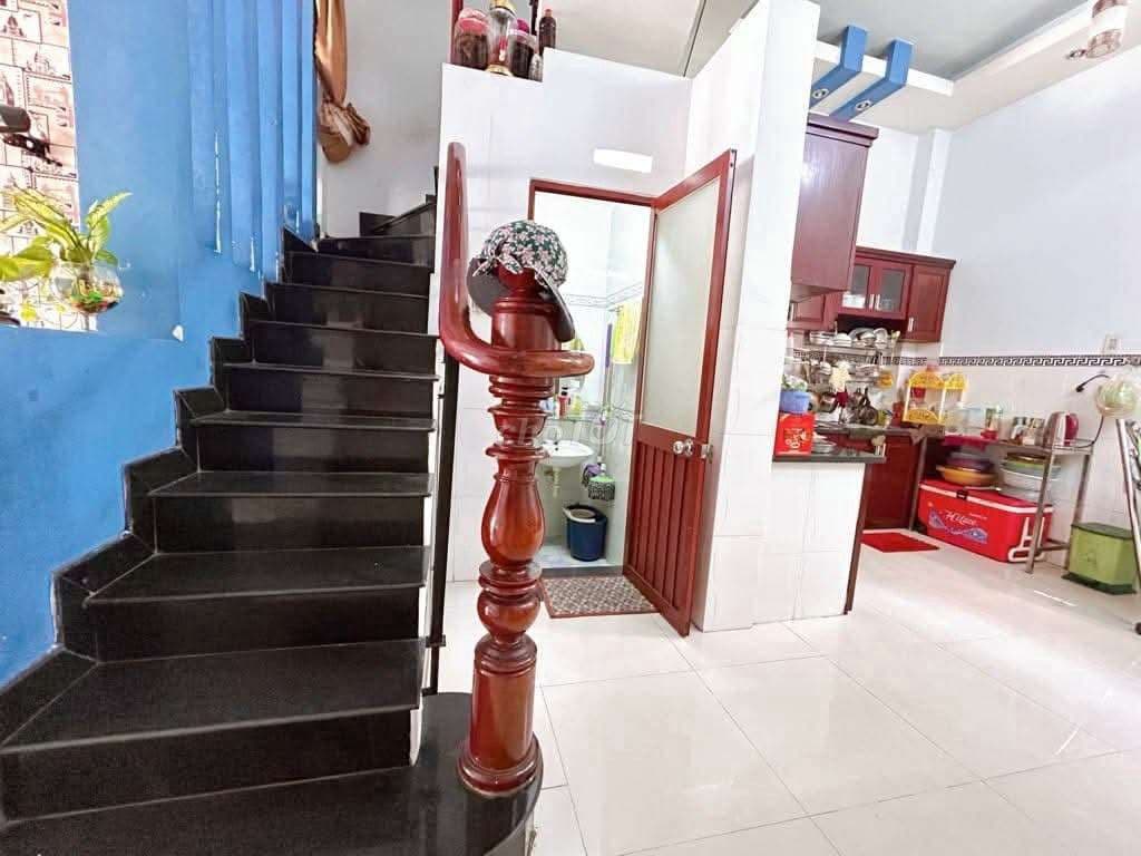 Bán nhà Khu Gò Xoài, HXH, gần mặt tiền - 3 tầng 64m2 - giá 5 tỷ - Ảnh 2