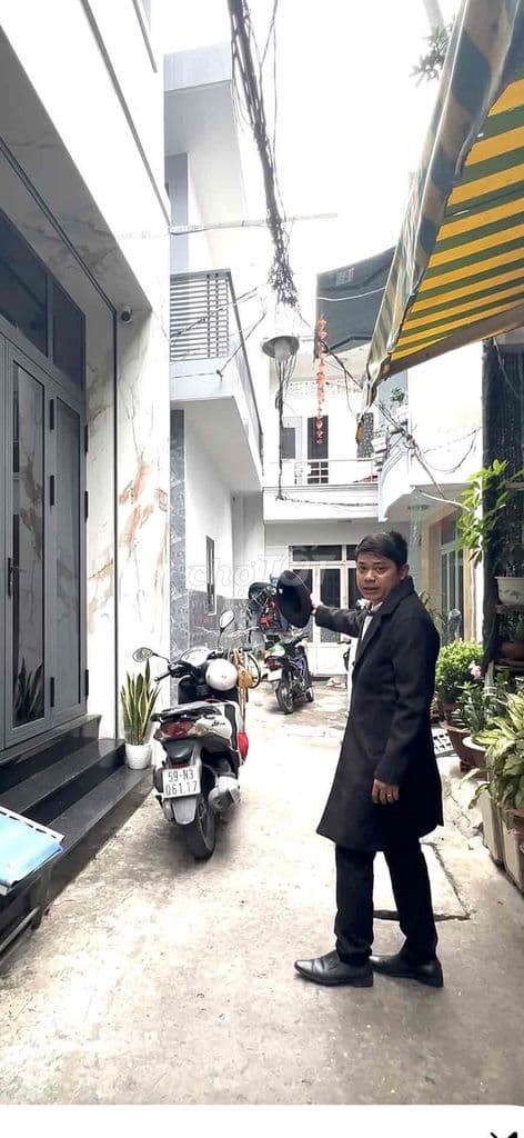 bán nhà gốc 2 mặt tiền hẻm ko bị lộ giới . khu hiện hữu