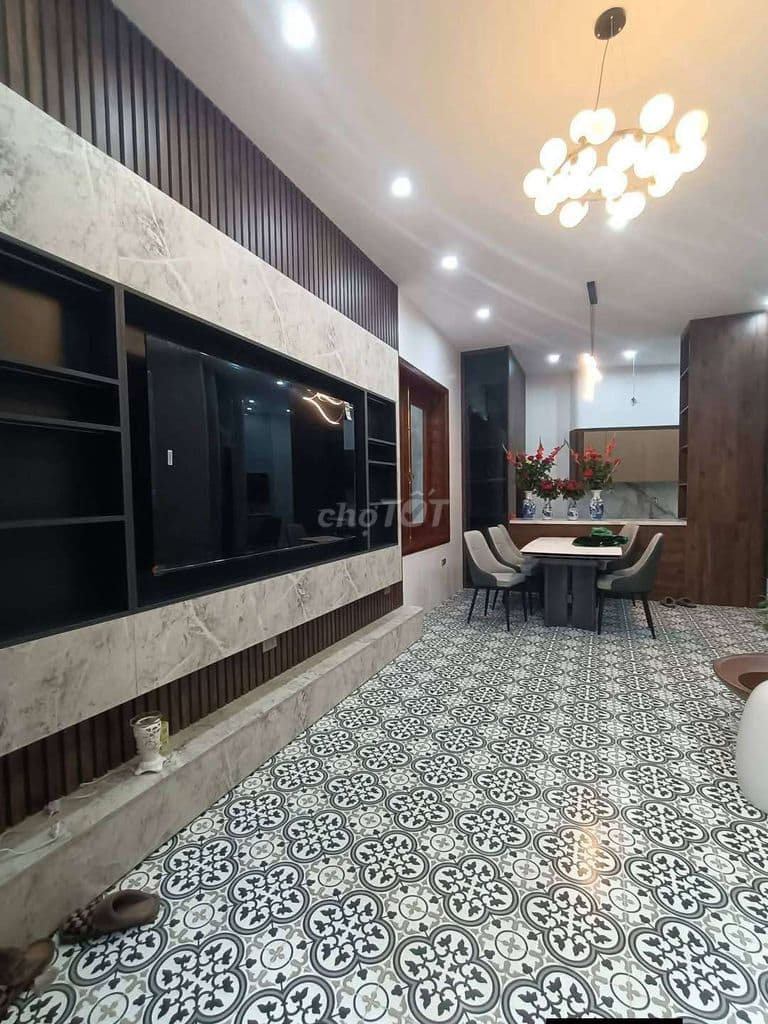 BÁN NHÀ HOÀNG QUỐC VIỆT - Ô TÔ ĐỖ CỬA THANG MÁY ĐẸP - 5 TẦNG 5 PN - Ảnh 3