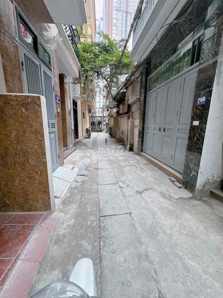 Toà nhà chung cư mini Lê Văn Lương (16 PN) ngõ thông.65m.8T. giá 11 tỷ