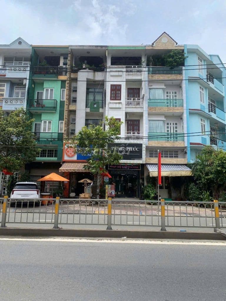 Bán nhà 4x19.5m, 5 tầng, MT Tạ Quang Bửu, P.5, Q.8