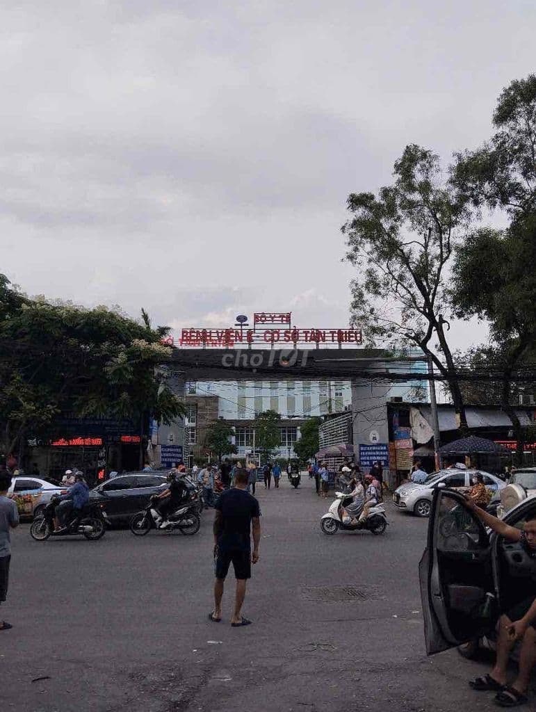 CHÍNH CHỦ EM CẦN BÁN NHÀ TẬP THỂ TẦNG 1 kinh doanh sầm uất.