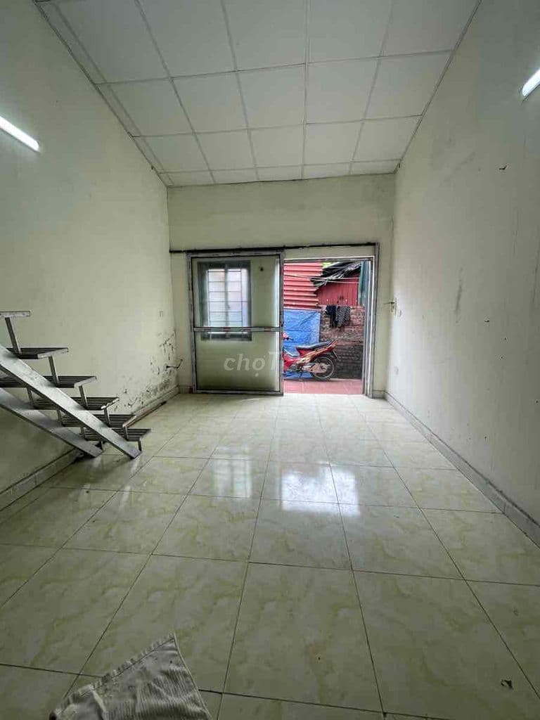 Hơn 1 tỷ chút có nhà đẹp Vĩnh Hoàng-30m ra phố- Sát hồ-33m;C4 gác xép - Ảnh 3