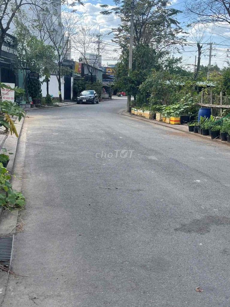 Kẹt tiền bán gấp nền 72m2 thổ 1 sẹc đường Nguyễn Xiển - Vinhomes - Ảnh 3