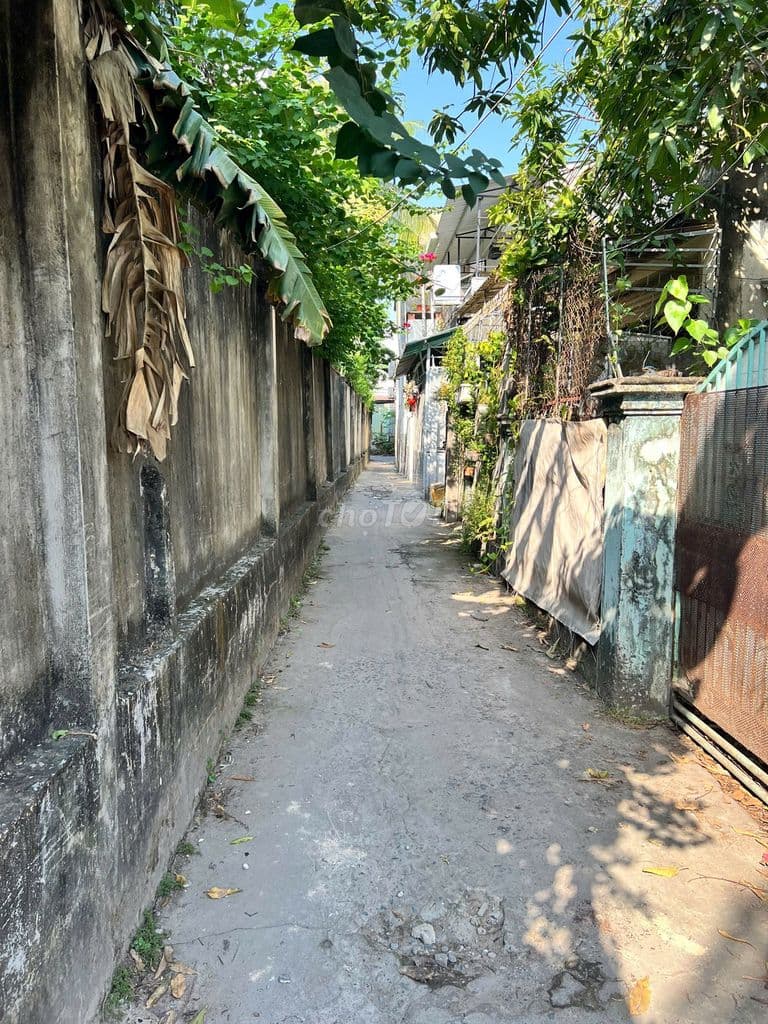 BÁN ĐẤT HẺM ĐƯỜNG 49 HIỆP BÌNH CHÁNH THÔNG RA CHỢ HIỆP BÌNH.