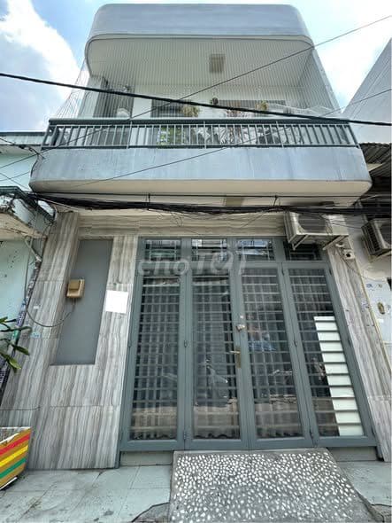 Chỉ 4 tỷ nhỉnh bán nhà 2PN ở ngay - HXH thông - gần chợ Tân Hương