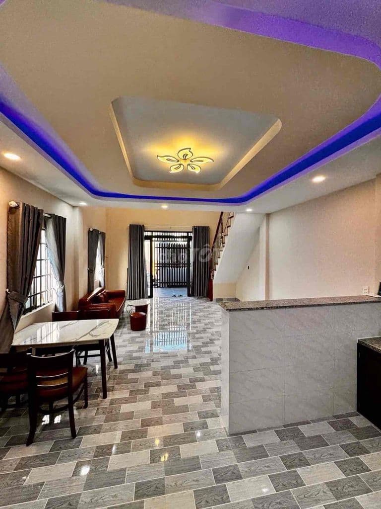 Nhà giá rẻ 60m2 hẻm xe hơi nhỉnh 5 tỷ Tô Ngọc Vân Phạm Văn Đồng - Ảnh 2