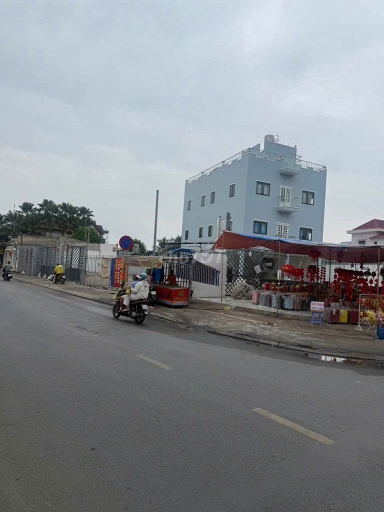 BÁN LÔ ĐẤT DÀI MIÊN MAN MT TRẦN VĂN MƯỜI HÓC MÔN GIÁ CỰC RẺ