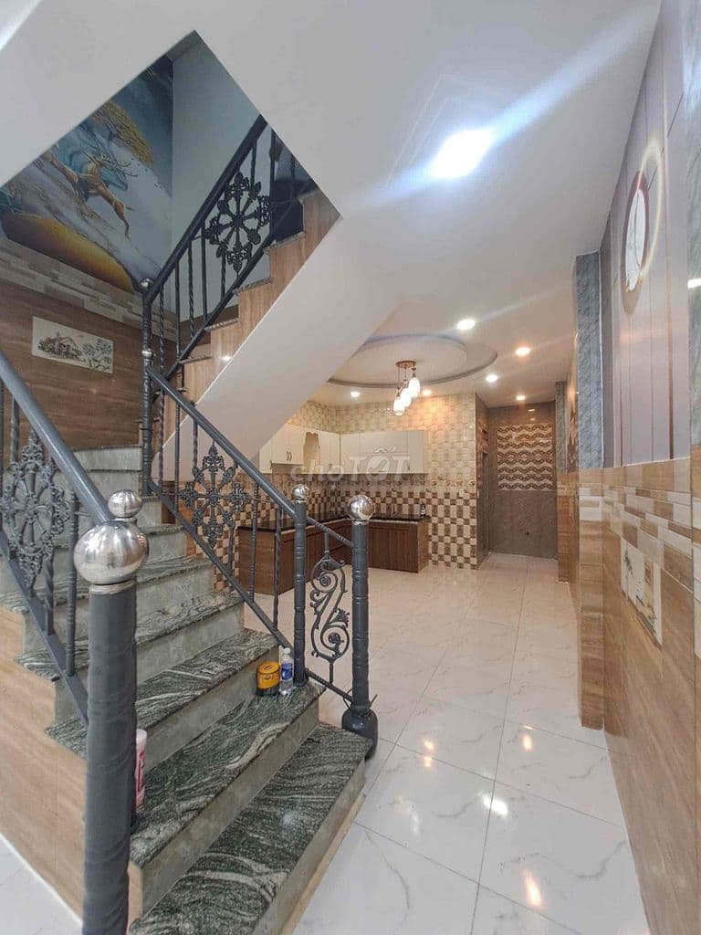 NHÀ LẦU GẦN CHỢ GÀ. ĐƯỜNG HUỲNH THỊ NA - Ảnh 2