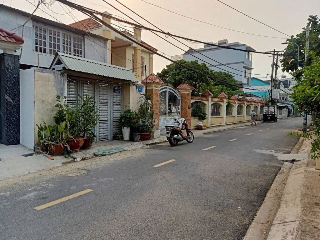 bán nhà giá rẻ - Ảnh 3