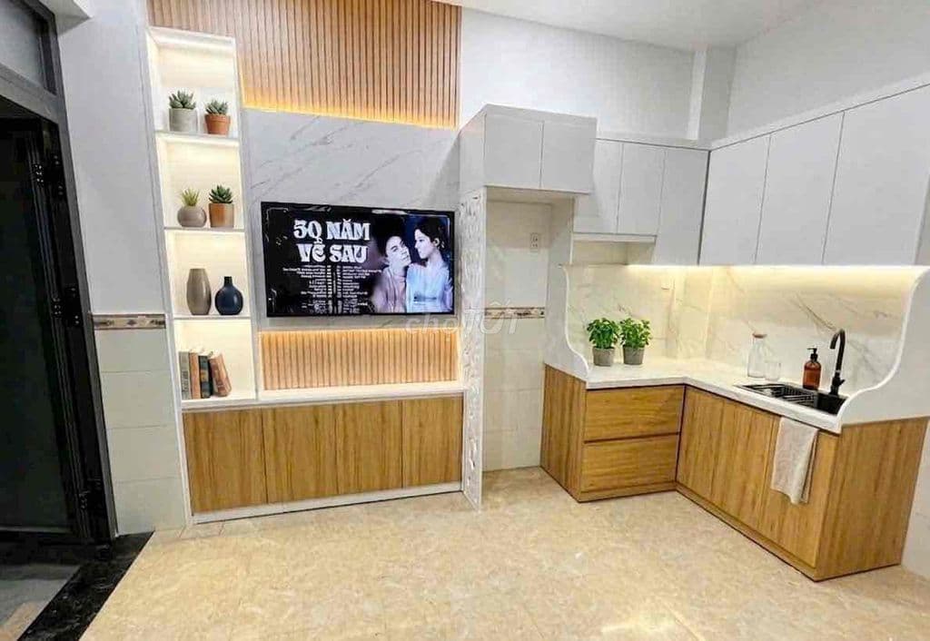NHÀ ĐƯỜNG NGUYỄN VĂN QUỲ QUẬN 7,SỔ SẴN SANG TÊN.