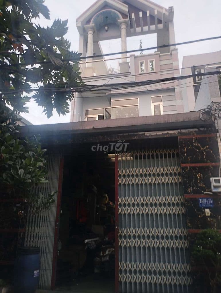 Chính chủ bán Nhà đẹp rộng thoáng mát cần tiền bán gấp