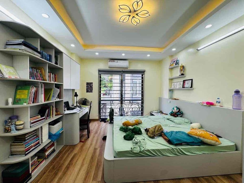 Ô tô đỗ cửa Trần Khát Chân, ngõ nông thông 2 thoáng sáng 39m*5T. - Ảnh 2