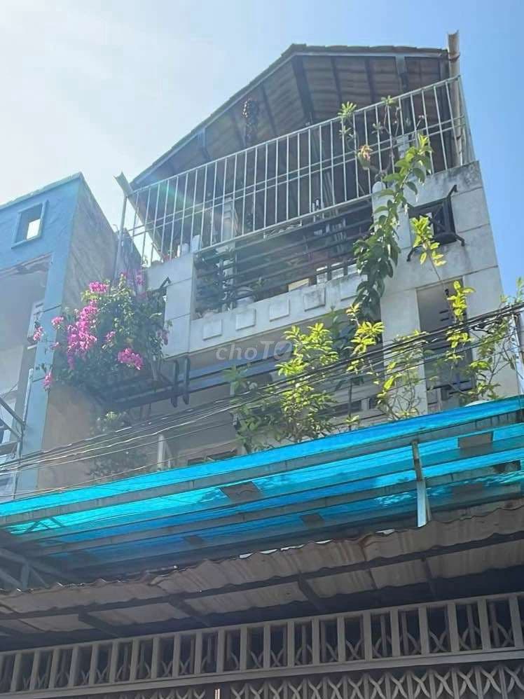 Bán nhà cuối Lê Trọng Tấn, 52m2 - 4x13 - 3 tầng, HXH, SHR, 4.15 tỷ