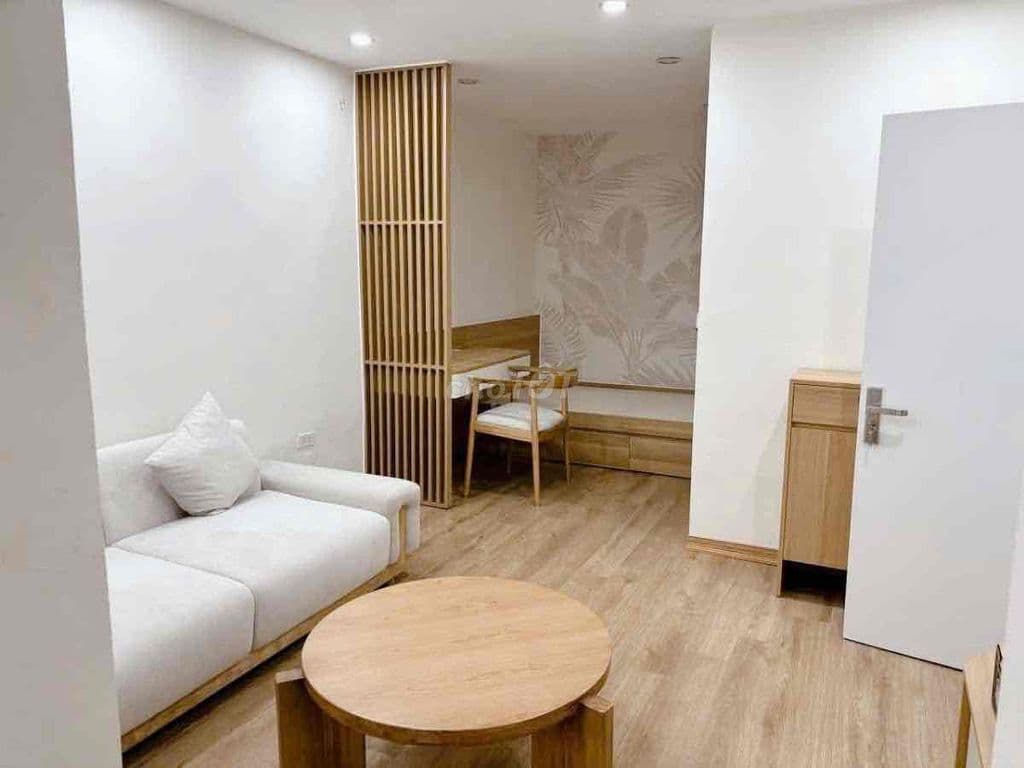 Tầm 5 tỷ có 2 căn TT ghép ngõ oto Nguyên Hồng-44/130m;4N;3VS