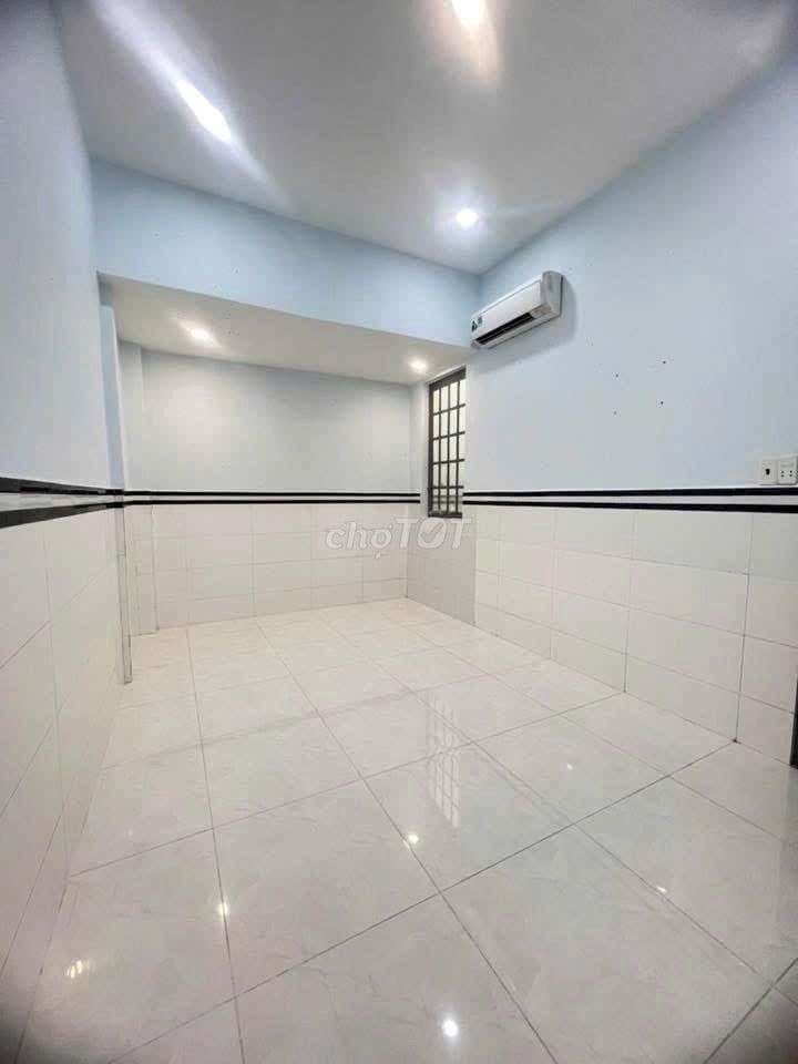 NHÀ NGAY QUANG TRUNG PHẠM VĂN CHIÊU 50M2 CÓ 2 TẦNG - Ảnh 2