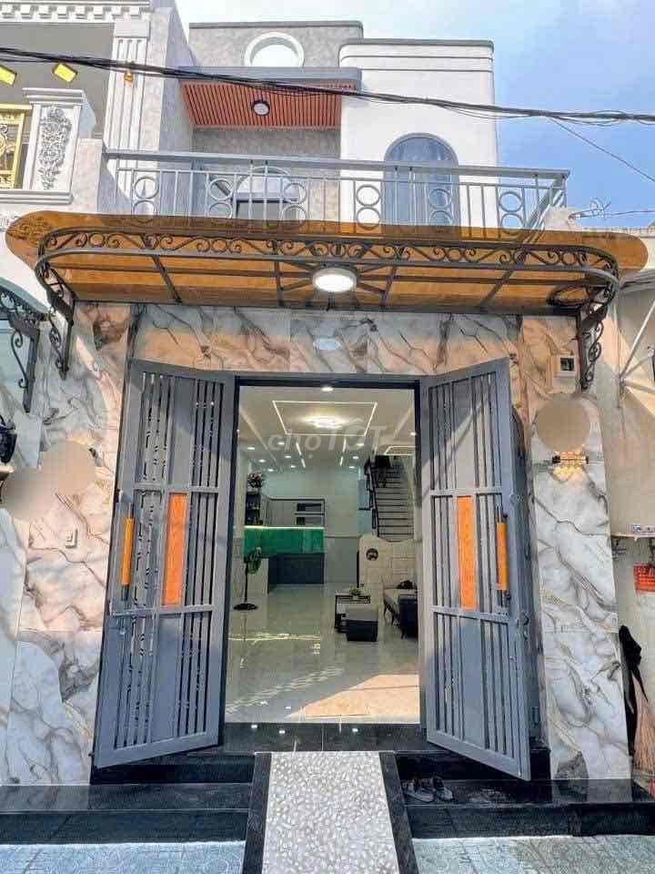 Cần bán gấp căn nhà 1trệt 1lầu , Đường Đoàn Nguyễn Tuấn giá 1tỷ688