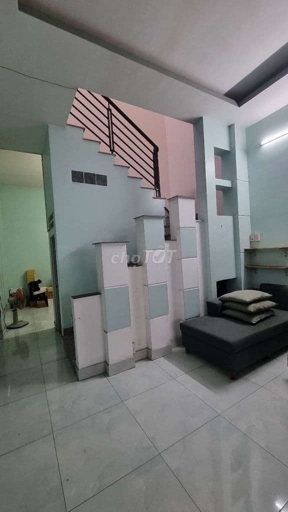 Chính chủ Bán nhà hẻm Gò Vấp. 35m2 nhà + 8m2 sân. Sổ hồng đầy đủ. - Ảnh 2