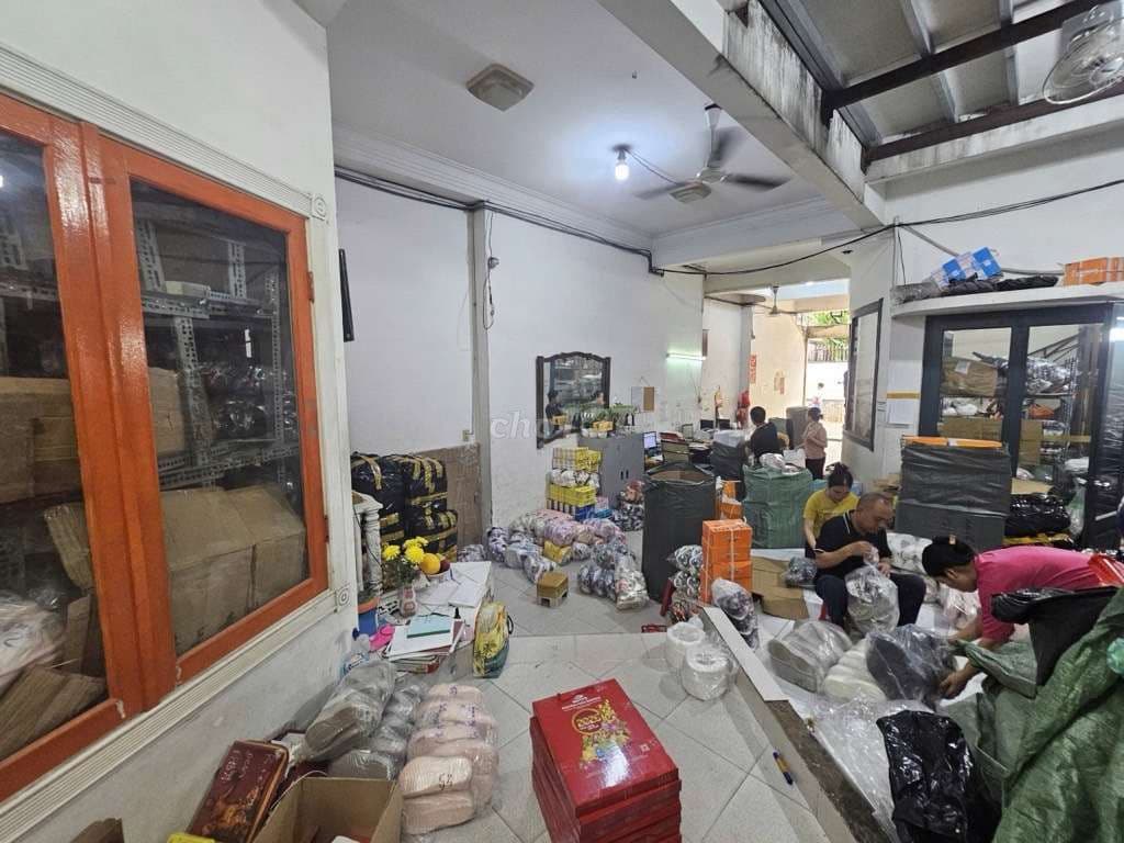 BIỆT THỰ HẺM 8M NGUYỄN CHÍ THANH Q5 ,184M² 8.7M NỞ HẬU, 3 T, 💰34🧄 TL