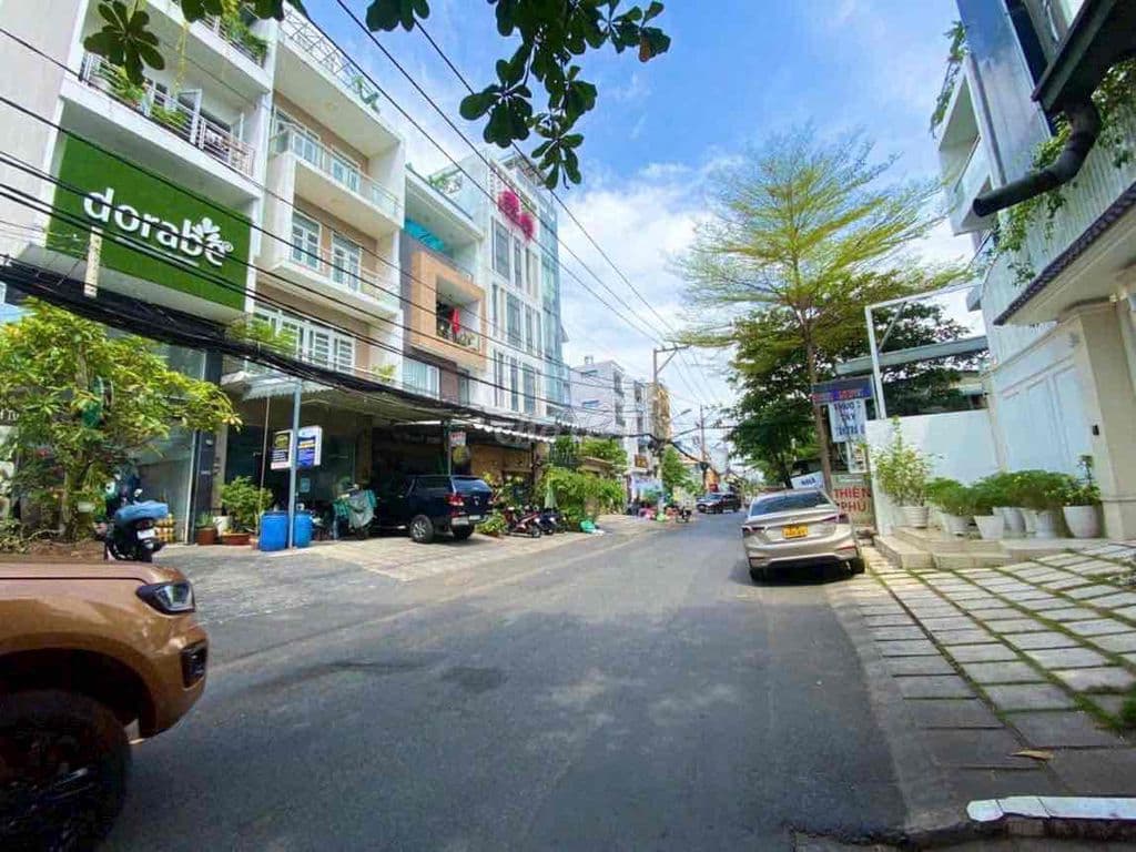 HIẾM - DT 5*18M ĐẤT HẺM XE TẢI ĐƯỜNG 18 - KHU BÊN SÔNG - GIÁ 10.2 TỶ