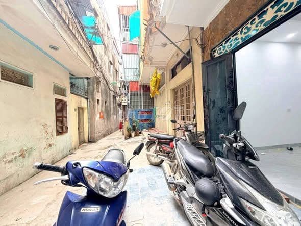 bán nhà 5 tầng Hai Bà Trưng thiết kế 3 ngủ - Ảnh 2