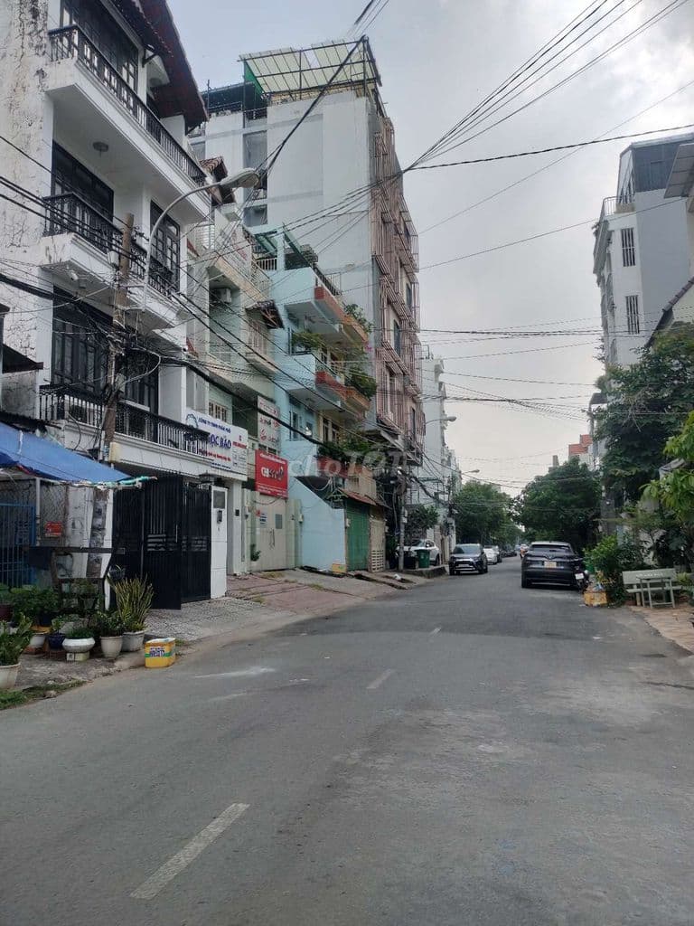 Bán nhà Mặt Tiền đường số DT:4,5x13 nhà 5Tầng phường tân quy quận 7 - Ảnh 2