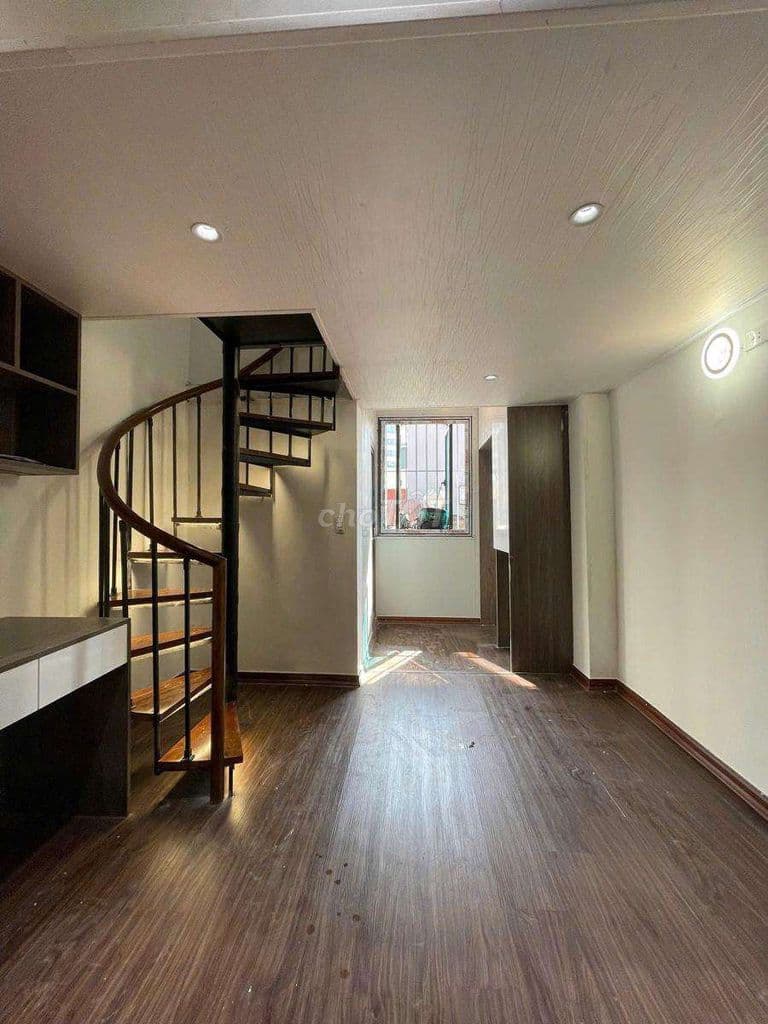 Nhà Thật! CHTT phố Lê gia Định T4.55m2 .2 ngủ full nội thất! - Ảnh 3