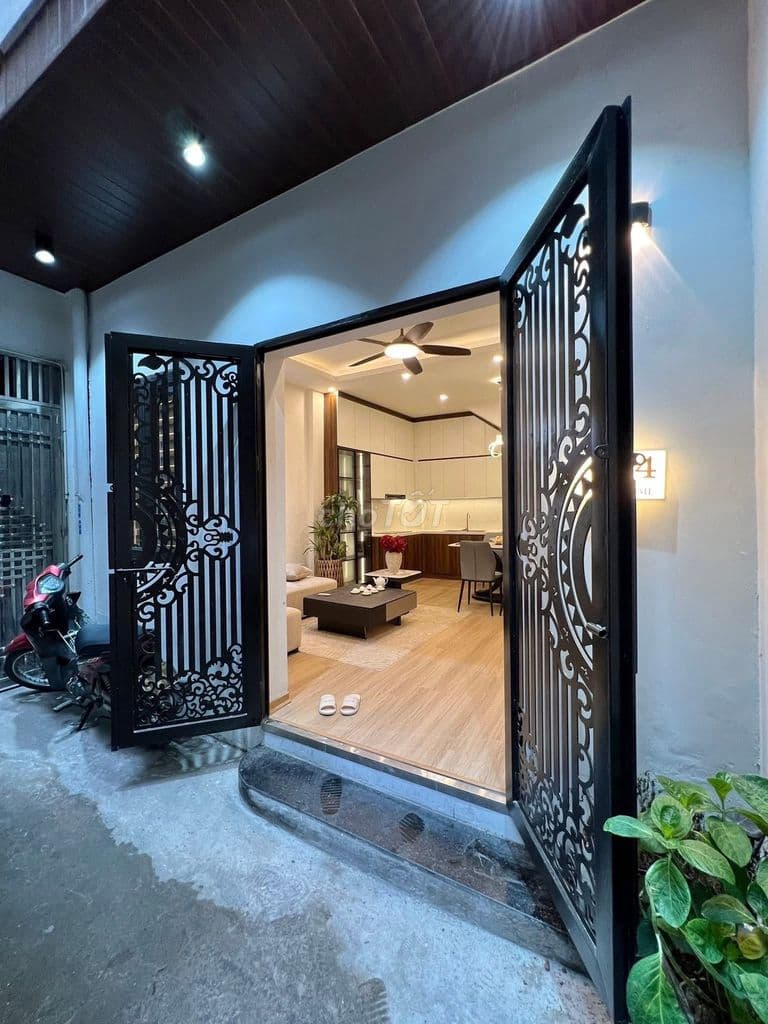 bán nhà 5 tầng phố Ngọc Khánh đẹp hơn 8 tỷ - Ảnh 2