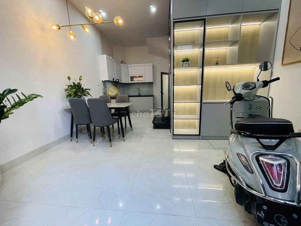 Bán nhà!!! Cầu Giấy, ngõ thông, ô tô, full đồ - Ảnh 2