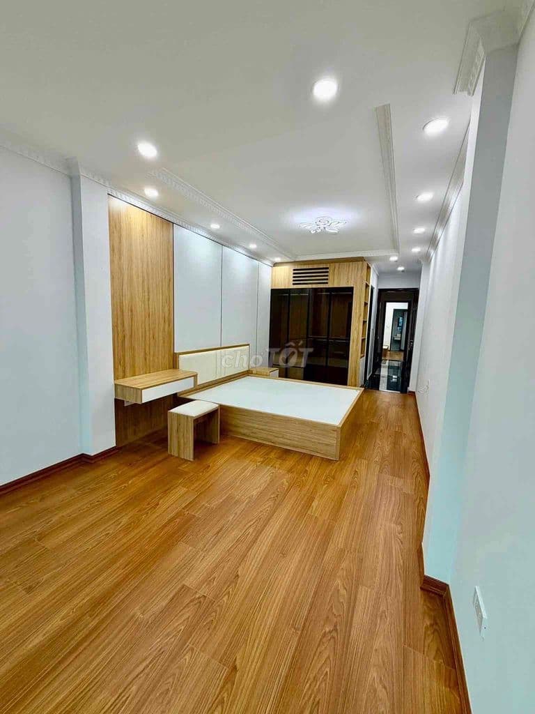 Ô tô đỗ cổng phố Hồng Mai nhà đẹp dân xây 6 tầng 35m2 x6T giá 6.5 tỷ s - Ảnh 2