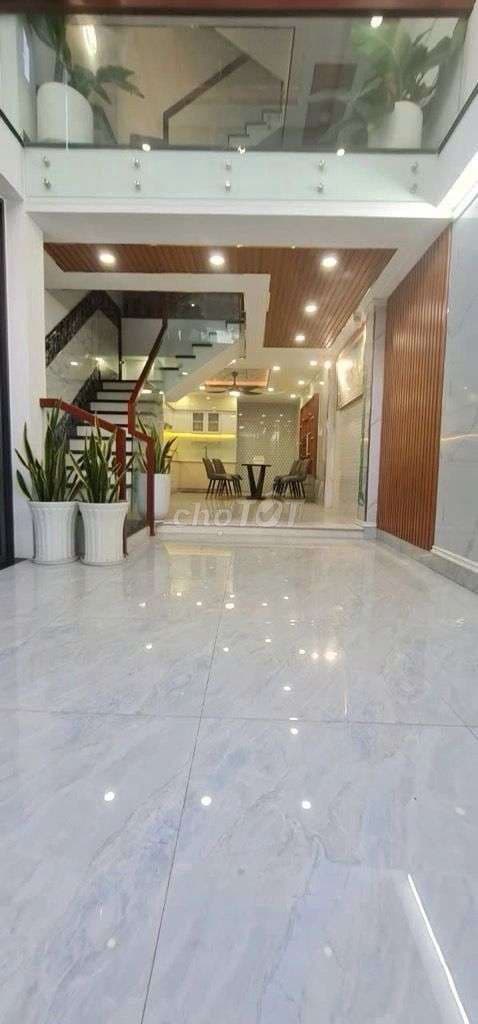 Trường Chinh P 13 Tân Bình ,Ngang 4,5M ,72M2 ,5 Tầng ,giá :8Tỷ
