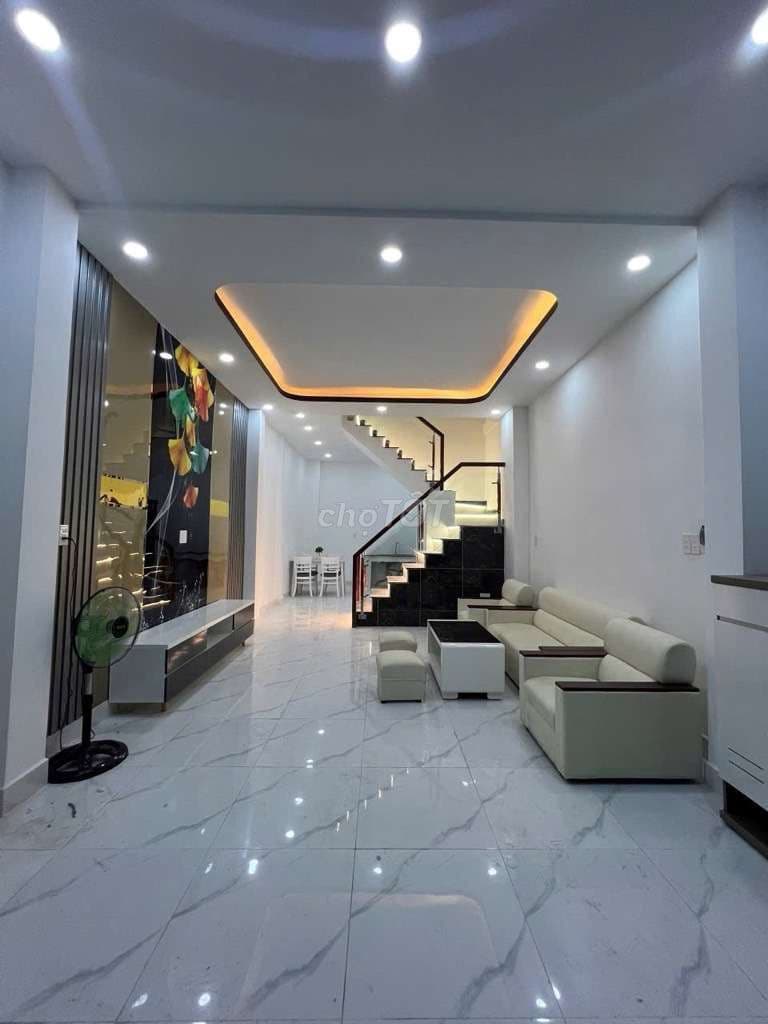 Nhà Lê Văn Quới, 42m², 2 Tầng, 2 Pn, Hẻm xe hơi, Giá chỉ nhỉnh 4 tỷ
