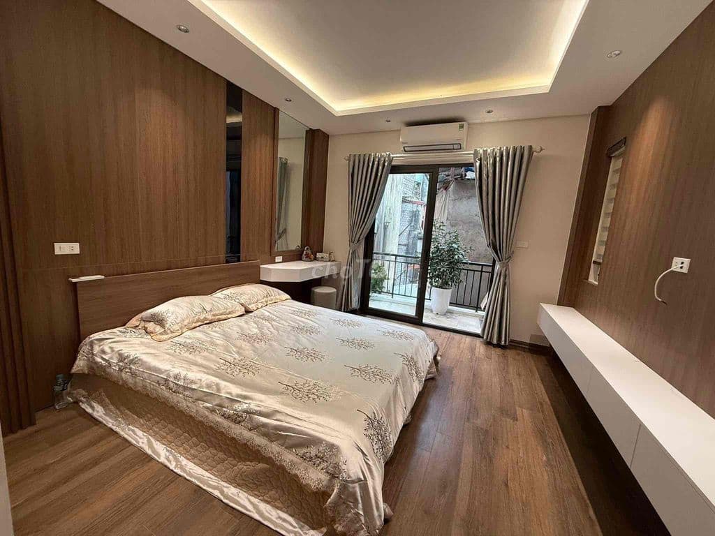Nhỉnh 6 tỷ nhà phố Minh Khai 2 thoáng dân xây 33m2 x5T sổ CC có TL
