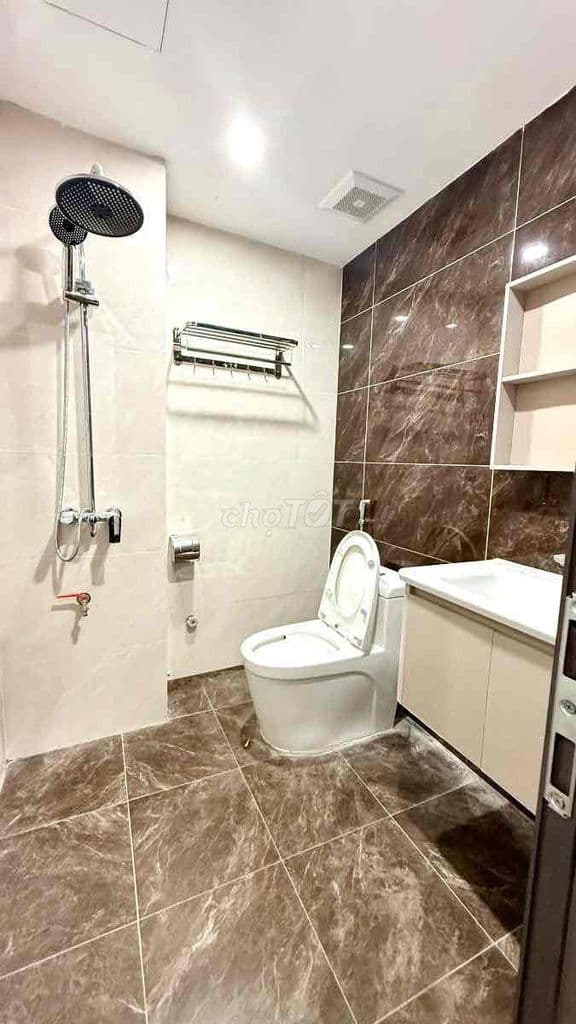 Nhà đẹp ở luôn, 30m, 5 tầng, 3 ngủ, ngõ bagac thông , chưa đến 5 tỷ - Ảnh 2