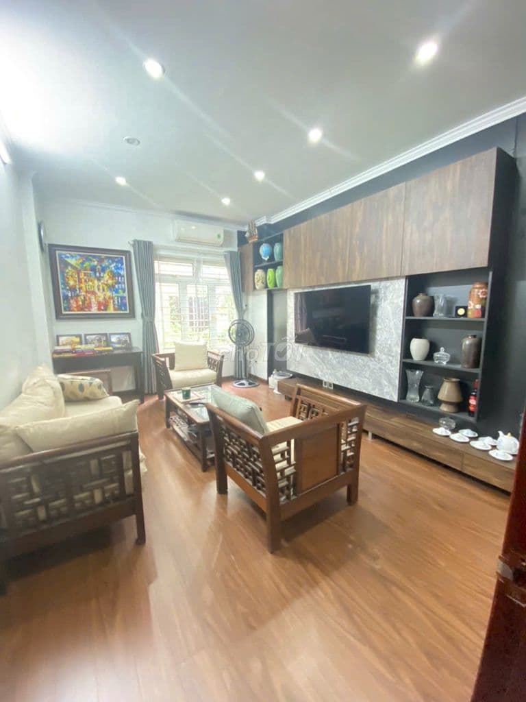Nhà đẹp thụy khuê dân xayy 6 tầng cực đẹp 38m 6 ngủ khép kín