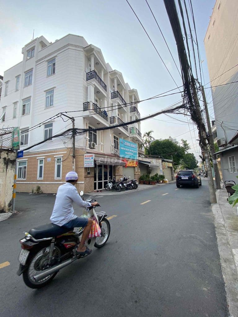 Bán nhà MT Đường 17, HBC, Thủ Đức.. 5tầng. Giá 13,5tỷ