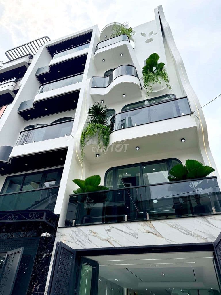 Siêu Phần đẹp mê Ngay Nguyễn Văn Quá, Quang Trung GV - Ảnh 2