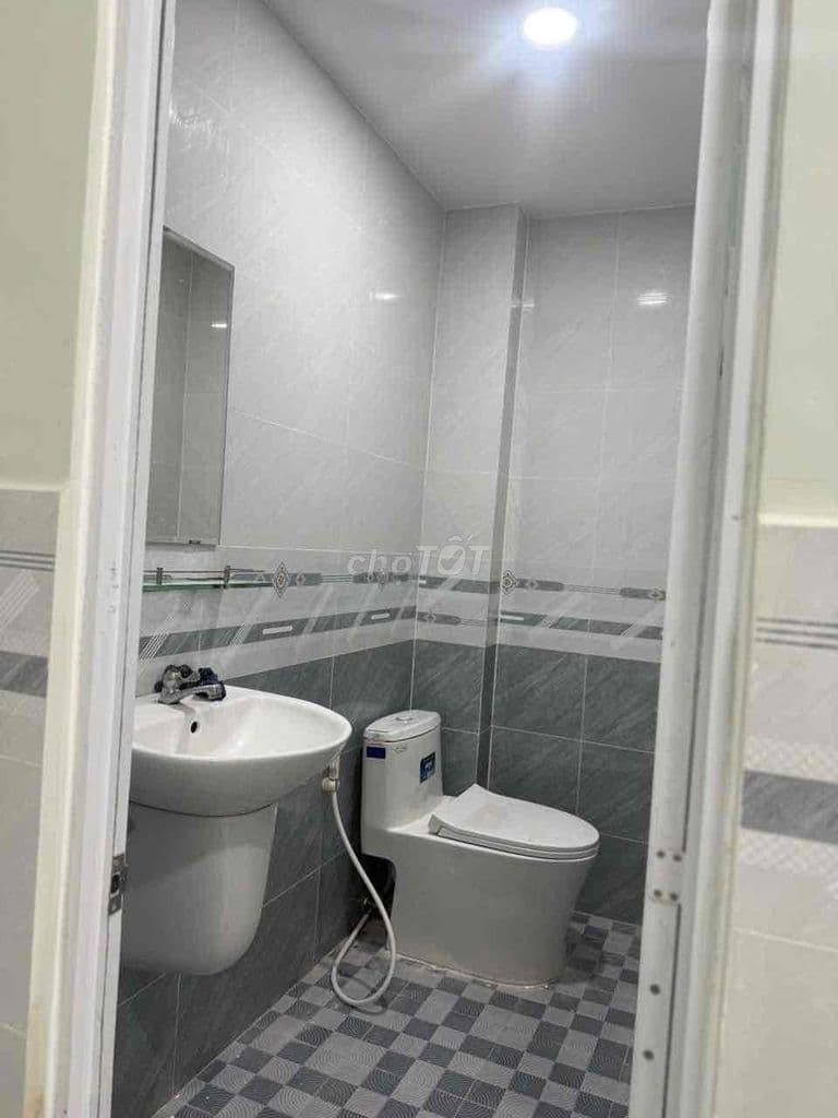 nhà mới cần bán gấp - Ảnh 2