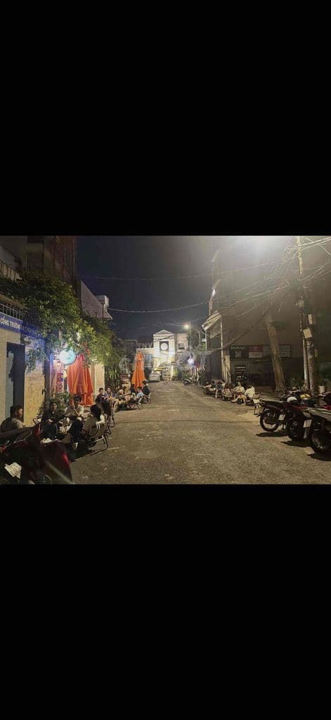 Tôi sang lại Quán Cafe có lượng khách ổn định và giá thuê rẽ