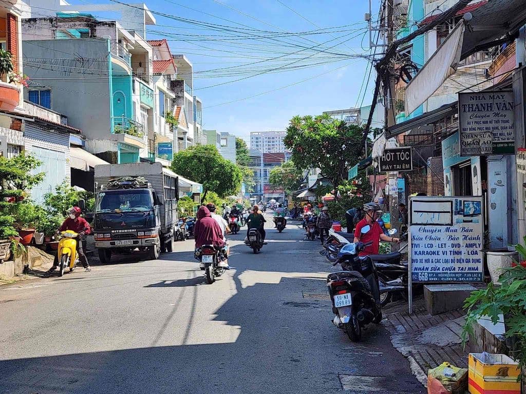 Bán nhà nát khu Tên lửa tiện xây mới vừa ở vừa kinh doanh 5x20m - Ảnh 3