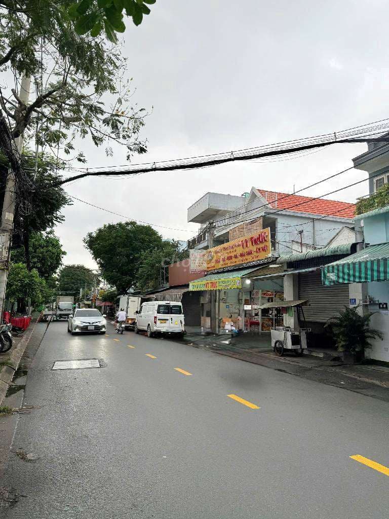 CHỈ 4,99 TỶ - NHÀ 100M2, HXH, CẠNH GA METRO SUỐI TIÊN Q9