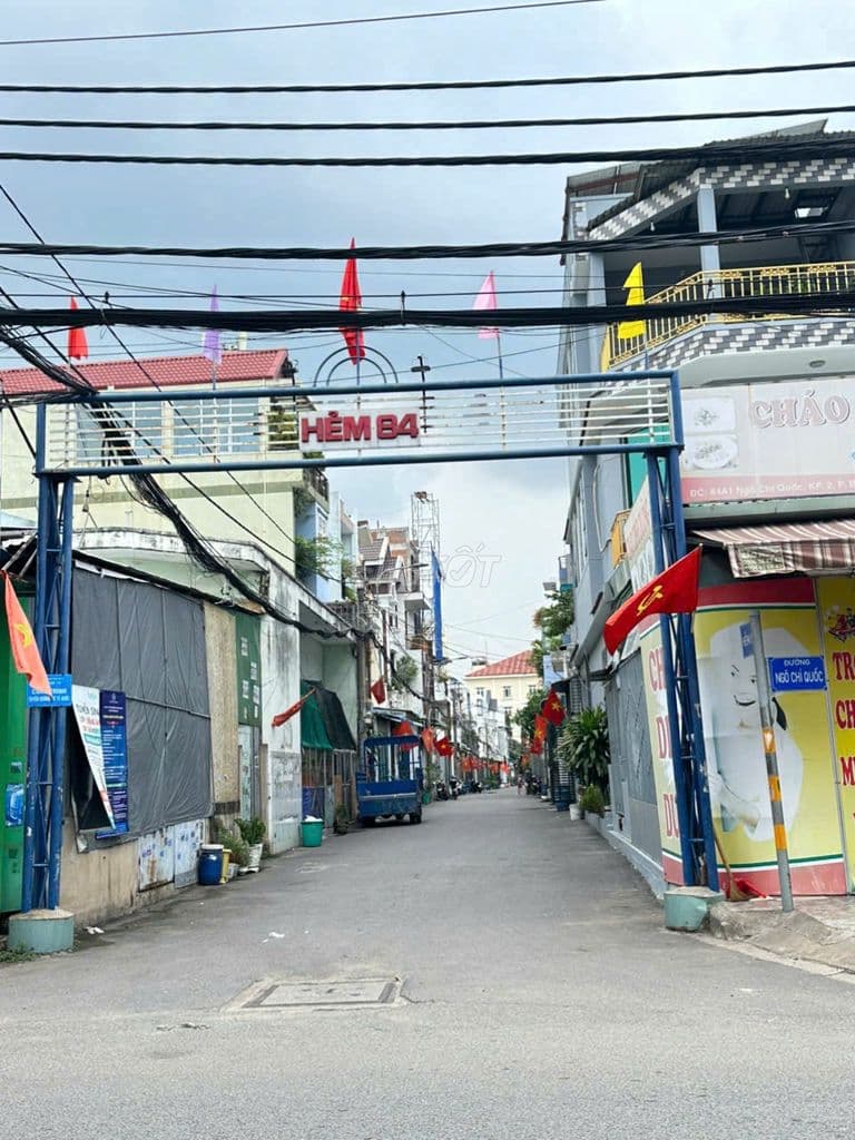 Nhà 68m2 trệt lầu tum sau lưng chợ Đầu Mối Thủ Đức đường Ngô Chí Quốc - Ảnh 3