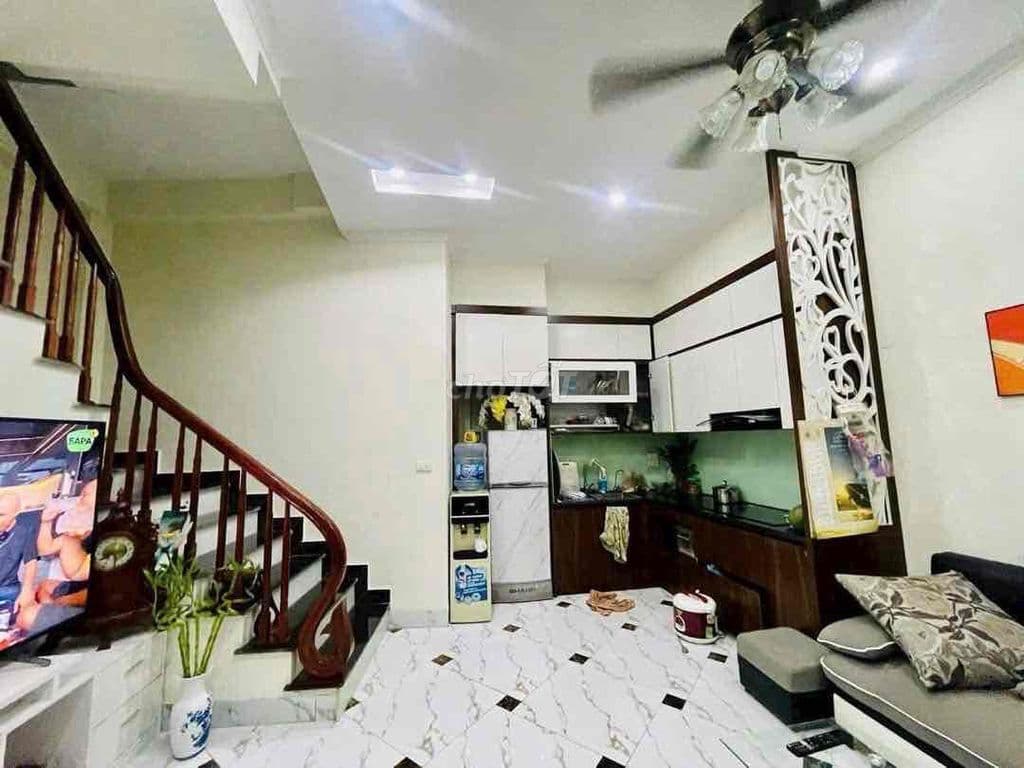 Chủ Nhà Cắt Lỗ, Khu Vực Hà Đông Ngõ Gần Phố, 30m2 Nhà 5 Tầng, MT 8.5M - Ảnh 2