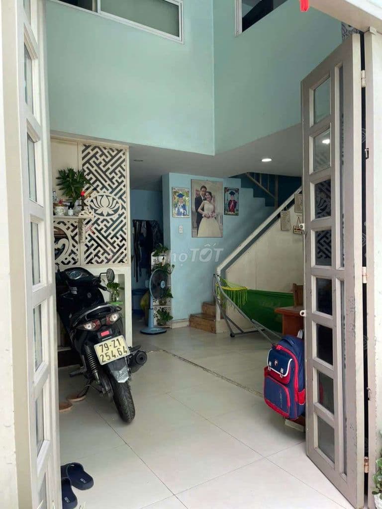 2 tỷ 550tr, Sổ riêng 36m, Nguyễn Văn quá. Q12