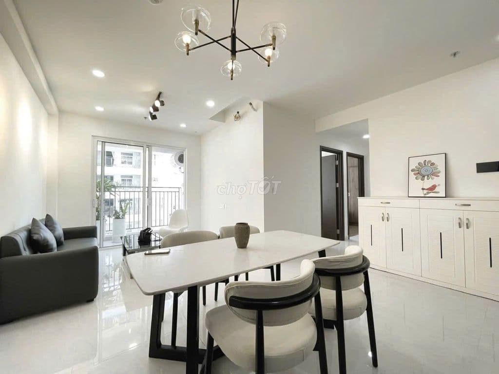 CH 58M SÁT SÂN BAY CẦN BÁN GẤP - THƯƠNG LƯỢNG CHÍNH CHỦ, SẴN NỘI THẤT